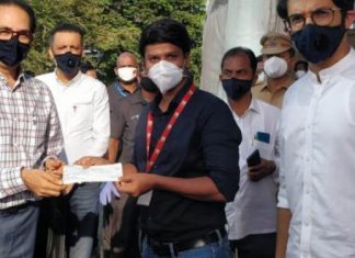 मुलीच्या वाढदिवसाची रक्कम वैभव परब यांच्याकडून मुख्यमंत्री सहायता निधीत जमा