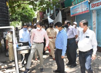 केंद्रीय पथकाकडून ताडीवाला रोड येथील प्रतिबंधित क्षेत्राची पहाणी