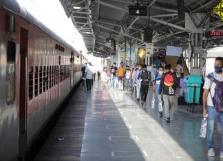 पुण्याहून जम्मू काश्मीरला 1 हजार 27 विद्यार्थी व नागरिक रवाना