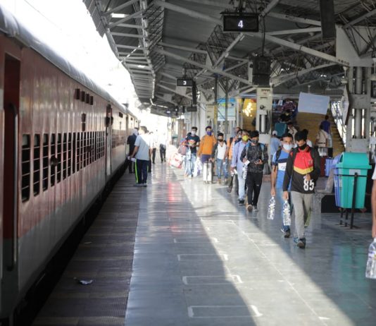 पुण्याहून जम्मू काश्मीरला 1 हजार 27 विद्यार्थी व नागरिक रवाना