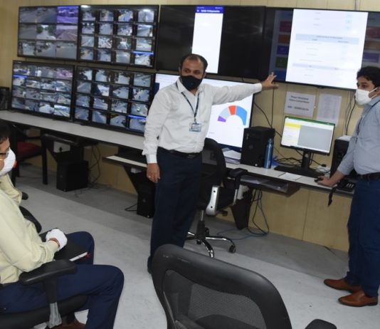 पिंपरी चिंचवड महापालिकेच्या ‘कोविड 19 वॉर रुम’ च्या कामकाजाचे विभागीय आयुक्त डॉ. म्हैसेकर यांनी केले कौतुक