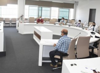 कोरोनाच्या वाढत्या संसर्गाच्या पार्श्वभूमीवर प्रयोगशाळांनी सॅम्पल तपासणीची क्षमता वाढवावी – जिल्हाधिकारी नवल किशोर राम