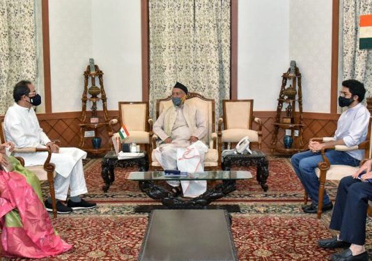 मुख्यमंत्री उद्धव ठाकरे यांनी घेतली राज्यपालांची भेट