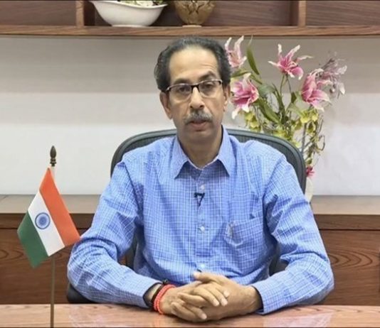 स्थलांतरीत मजुरांसाठी सोडलेल्या श्रमिक रेल्वेच्या तिकीटाचा खर्च मुख्यमंत्री सहाय्यता निधीतून करण्यात येईल