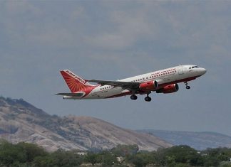 वंदे भारत या मोहीमेअंतर्गत, मुंबईत एकूण १७ विमानांमधून राज्यातले २ हजार ४२३ नागरिक दाखल