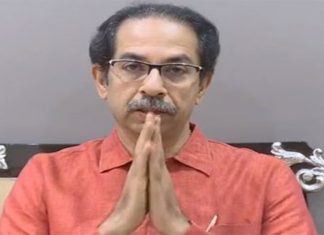 मुंबई आंतरराष्ट्रीय विमानतळावरून देशांतर्गत विमान सेवा सुरु करण्याच्या पूर्वतयारीसाठी आणखी काही मुदत द्यावी अशी मुख्यमंत्र्यांची मागणी