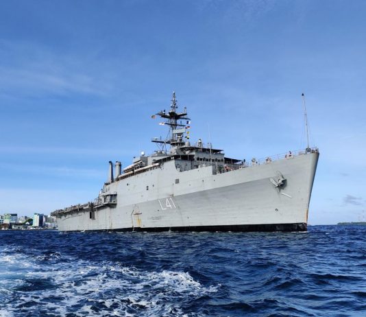 भारतीय नागरिकांना घेऊन आयएनएस जलाश्व मालेतून रवाना