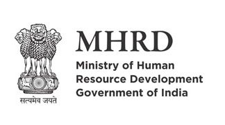 केंद्रीय मनुष्यबळ विकास मंत्र्यांनी नवी दिल्ली येथे इयत्ता 9 वी आणि 10 वी साठी पर्यायी शैक्षणिक दिनदर्शिका केली प्रसिद्ध