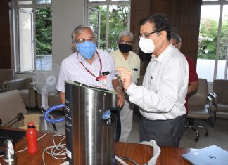 कोरोना संसर्गाच्या पार्श्वभूमीवर विभागीय आयुक्त डॉ.दीपक म्हैसेकर यांनी घेतला आढावा