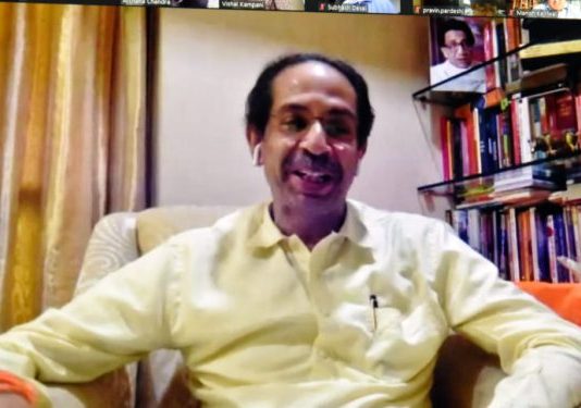 उद्योगांसाठी लागणाऱ्या परवानग्यांची प्रक्रिया सोपी करणार