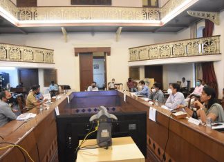 महसूल विभागाचे अतिरिक्त मुख्य सचिव नितीन करीर यांनी घेतला पुणे जिल्हयाचा आढावा