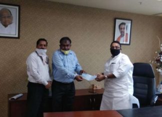 आयटीआय निदेशक संघटनेच्या वतीने मुख्यमंत्री सहायता निधीसाठी २ लाख रुपये