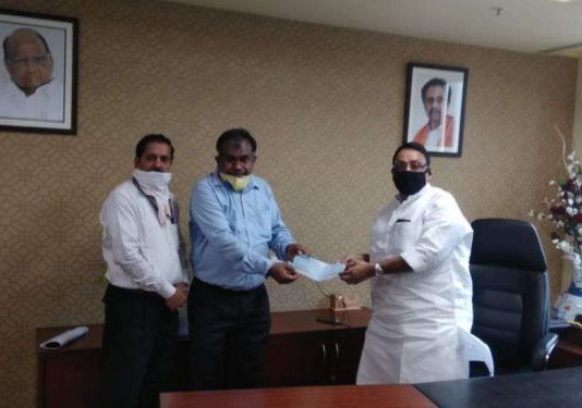 आयटीआय निदेशक संघटनेच्या वतीने मुख्यमंत्री सहायता निधीसाठी २ लाख रुपये