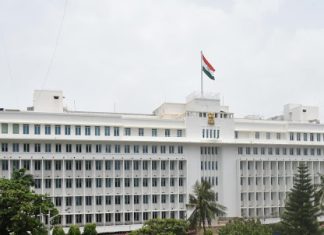 अजोय मेहता मुख्यमंत्र्यांचे प्रधान सल्लागार