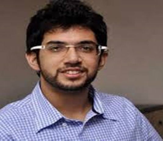 बाळाच्या हृदय शस्त्रक्रियेसाठी पर्यावरण मंत्री आदित्य ठाकरे यांनी दिली एक लाख रुपयांची मदत