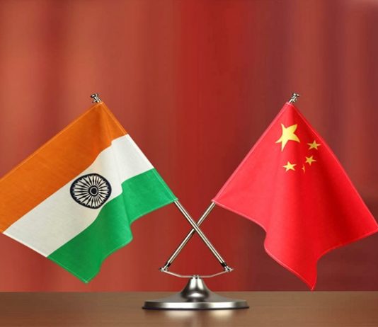 लडाखमध्ये सीमारेषेवर निर्माण झालेला तणाव कमी करण्यासाठी सध्या दोन्ही देशांमध्ये चर्चेच्या फेऱ्या