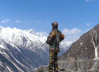 सीमेवरच्या तणावाच्या पार्श्वभूमीवर भारत-चीन दरम्यान लष्करी चर्चा सुरू