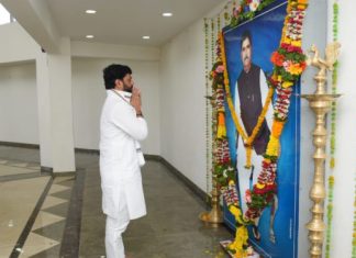 सामाजिक न्यायमंत्री धनंजय मुंडे यांच्याकडून स्व. गोपीनाथराव मुंडे यांना अभिवादन