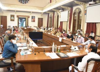 उपमुख्यमंत्री अजित पवार यांच्याकडून कोरोना प्रतिबंध उपाययोजनांचा आढावा