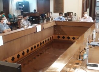 विभागीय आयुक्त डॉ. दीपक म्हैसेकर व जिल्हाधिकारी नवल किशोर राम यांच्याकडून खाजगी रुग्णालयांचा आढावा