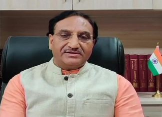 इयत्ता पहिली ते बारावीपर्यंतच्या विद्यार्थ्यांसाठी एनसीईआरटीच्या सर्व टीव्ही वाहिन्यांवरुन ई-लर्निंग अभ्यासक्रम प्रसारित करण्यासंदर्भात एनसीईआरटी आणि रोटरी इंडिया यांच्यात मनुष्यबळ विकास मंत्री रमेश पोखरियाल ‘निशंक’ यांच्या उपस्थितीत डिजिटल सामंजस्य करार