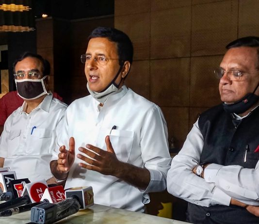 राजस्थानात काँग्रेसच्या आमदारांची बैठक सुरू