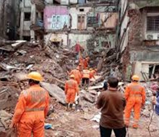 मुंबईतल्या भानुशाली ईमारत दुर्घटनेत मृत्युमुखी पडलेल्यांची संख्या १० वर