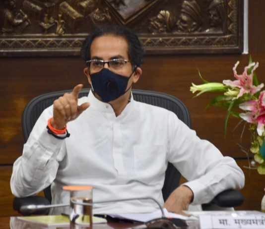 उपलब्ध बेड्सची माहिती मिळणे, रुग्णवाहिकांचे नियंत्रण आवश्यक – मुख्यमंत्री उद्धव ठाकरे