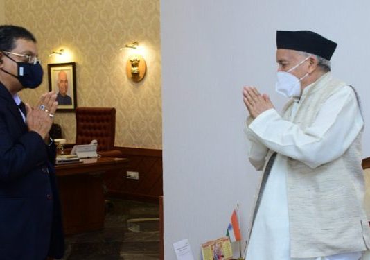 नवनियुक्त मुख्य सचिवांनी घेतली राज्यपालांची भेट