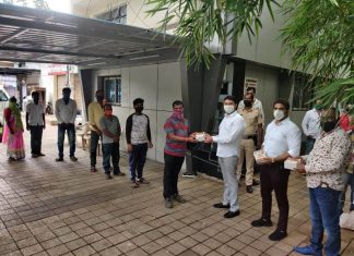 उद्धवजींच्या वाढदिनी कामगारांना कोरोना सेफ्टी किटचे वाटप ; शिवसेना प्रणित महाराष्ट्र मजदूर संघटनेचा उपक्रम