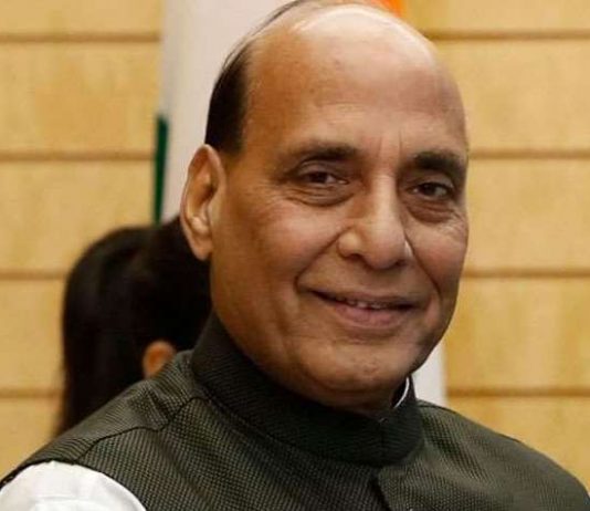 संरक्षण मंत्री राजनाथ सिंह यांचे नौदल कमांडर्सना प्रमुख क्षेत्रांबाबत चर्चा करण्याचे आवाहन