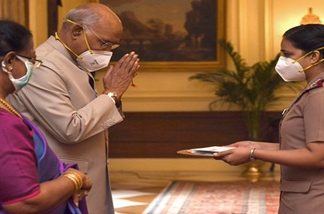राष्ट्रपतींनी नर्सिंग समुदायाच्या सदस्यांसह रक्षाबंधन साजरा केला
