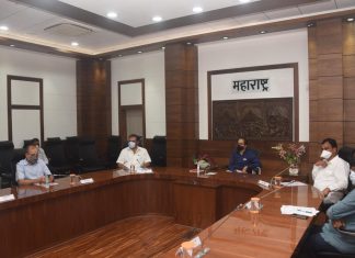 अतिरिक्त दूध योजनेतील दूध भुकटी आदिवासी मुले, महिलांना मोफत देणार – मुख्यमंत्री उद्धव ठाकरे