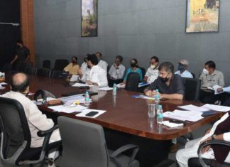 अधिसंख्य पदावरील अधिकारी व कर्मचाऱ्यांच्या नोकरीबाबत मंत्रीमंडळ उपसमितीची बैठक संपन्न