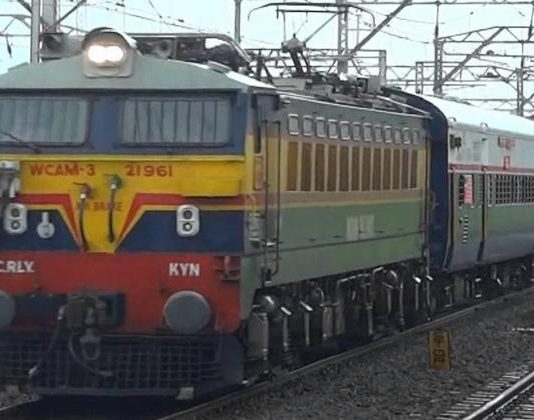 राष्ट्रीय संरक्षण अकादमी (एनडीए) आणि नेव्हल अकॅडमी (एनए) परीक्षेत भाग घेणा-या उमेदवारांसाठी ४, ५ आणि ६ सप्टेंबर २०२० रोजी मध्य रेल्वे विशेष गाड्या चालवणार