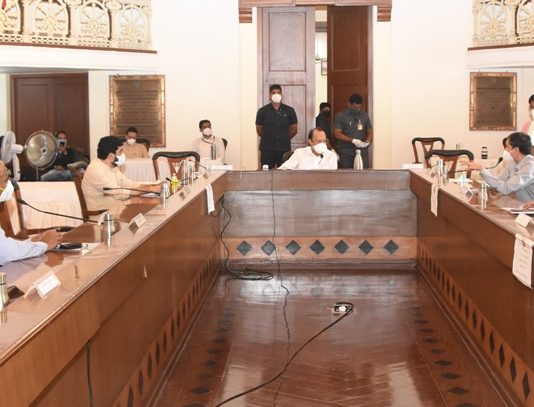 जम्बो हॉस्पिटलचे व्यवस्थापन सुरळीत ठेवावे – उपमुख्यमंत्री अजित पवार