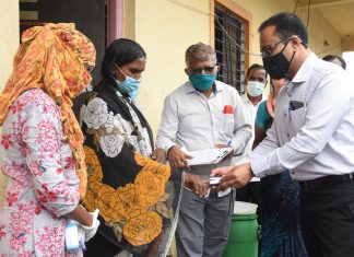 कोरोनाचे रुग्ण शोधण्यासाठी जिल्हयात घरोघरी सर्वेक्षणावर भर – जिल्हाधिकारी डॉ. राजेश देशमुख