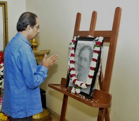 मुख्यमंत्री उद्धव ठाकरे यांचे पंडित दीनदयाळ उपाध्याय यांना जयंतीनिमित्त अभिवादन