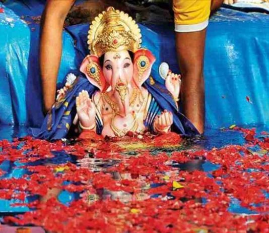राज्यात ठीकठिकाणी गणेशमूर्तींचं विसर्जन सुरु