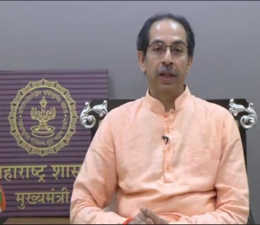 मराठा आरक्षणाबाबत सर्वोच्च न्यायालयात राज्य सरकार दाद मागणार असून यासाठी मराठा समाजानं कोरोनाच्या काळात रस्त्यावर येऊन आंदोलनं करु नये, असं मुख्यमंत्री उद्धव ठाकरे यांचं आवाहन