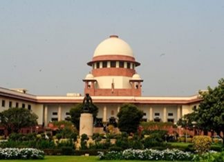 मराठा आरक्षणाविरोधातली स्थगिती उठवण्यासाठी राज्य सरकारकडून सर्वोच्च न्यायलयात विनंती अर्ज दाखल