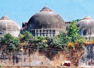 बाबरी मशीद विध्वंस प्रकरणातले सर्व ३२ आरोपींची निर्दोष मुक्तता