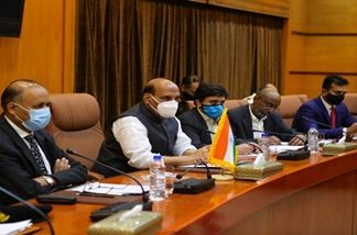 संरक्षण मंत्री श्री. राजनाथ सिंह यांची ईराणच्या संरक्षण मंत्र्यासोबत तेहरानमधे बैठक ;
