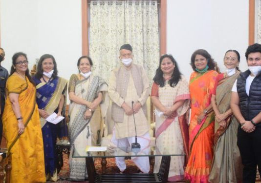 राज्यपालांच्या हस्ते राजभवनमध्ये मातृशक्तीचा सन्मान