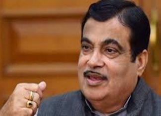 मुंबईत पडणाऱ्या पावसाचं पाणी आसपासच्या उद्योग धंद्यांसाठी तसंच सिंचनासाठी वापरावं – नितिन गडकरी