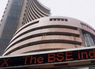 मुंबई शेअर बाजाराच्या निर्देशांक ३२७ अंकांची वाढ