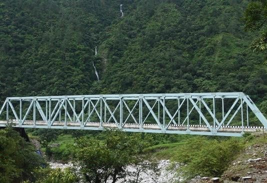 संरक्षण मंत्री राजनाथ सिंह यांनी सात राज्ये आणि केंद्रशासित प्रदेशांमध्ये सीमा मार्ग संघटनेने बांधलेले 44 पूल राष्ट्राला केले समर्पित