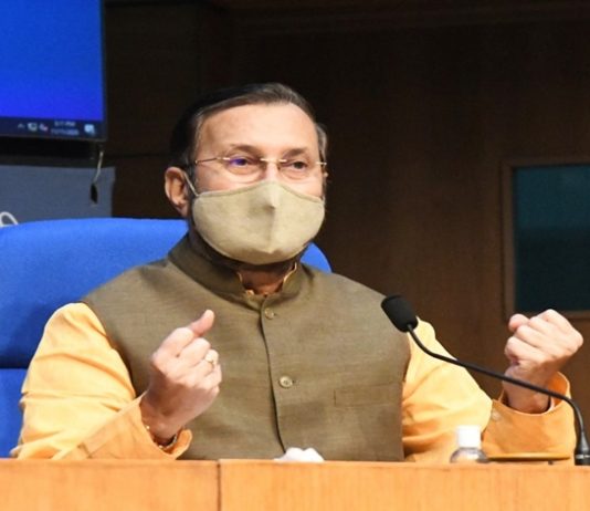 कारखानदारी व निर्यातीला चालना देण्यासाठी उत्पादनाधारित प्रोत्साहनपर सवलत योजनेला मंजुरी