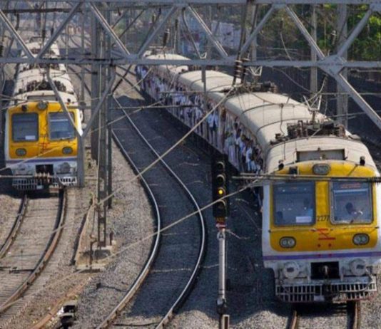 दिवाळी नंतर मुंबई लाेकल सामान्यांसाठीही सुरू करण्याचा विचार