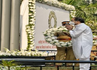 २६-११ च्या हल्ल्यात शहीद झालेल्या जवानांना मुंबईत विविध ठिकाणी अभिवादन